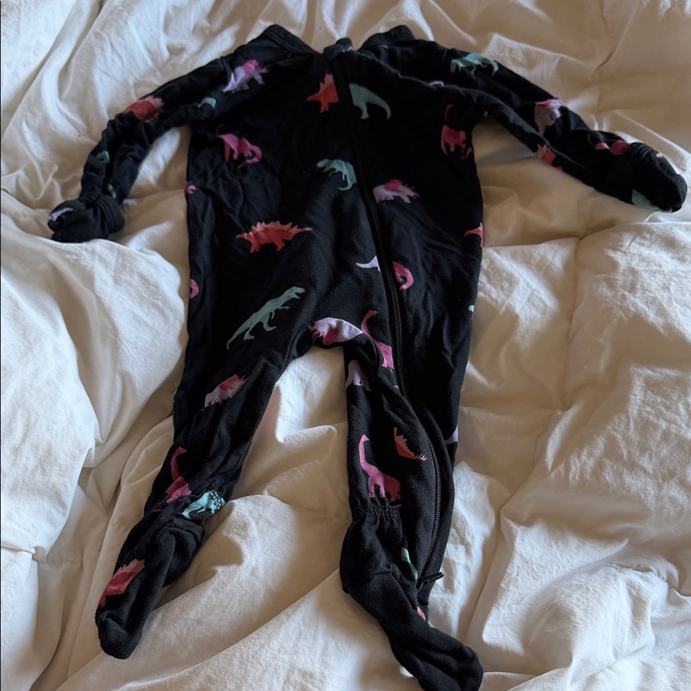 Kyte Baby zipper footie pajamas- roar dinosaur